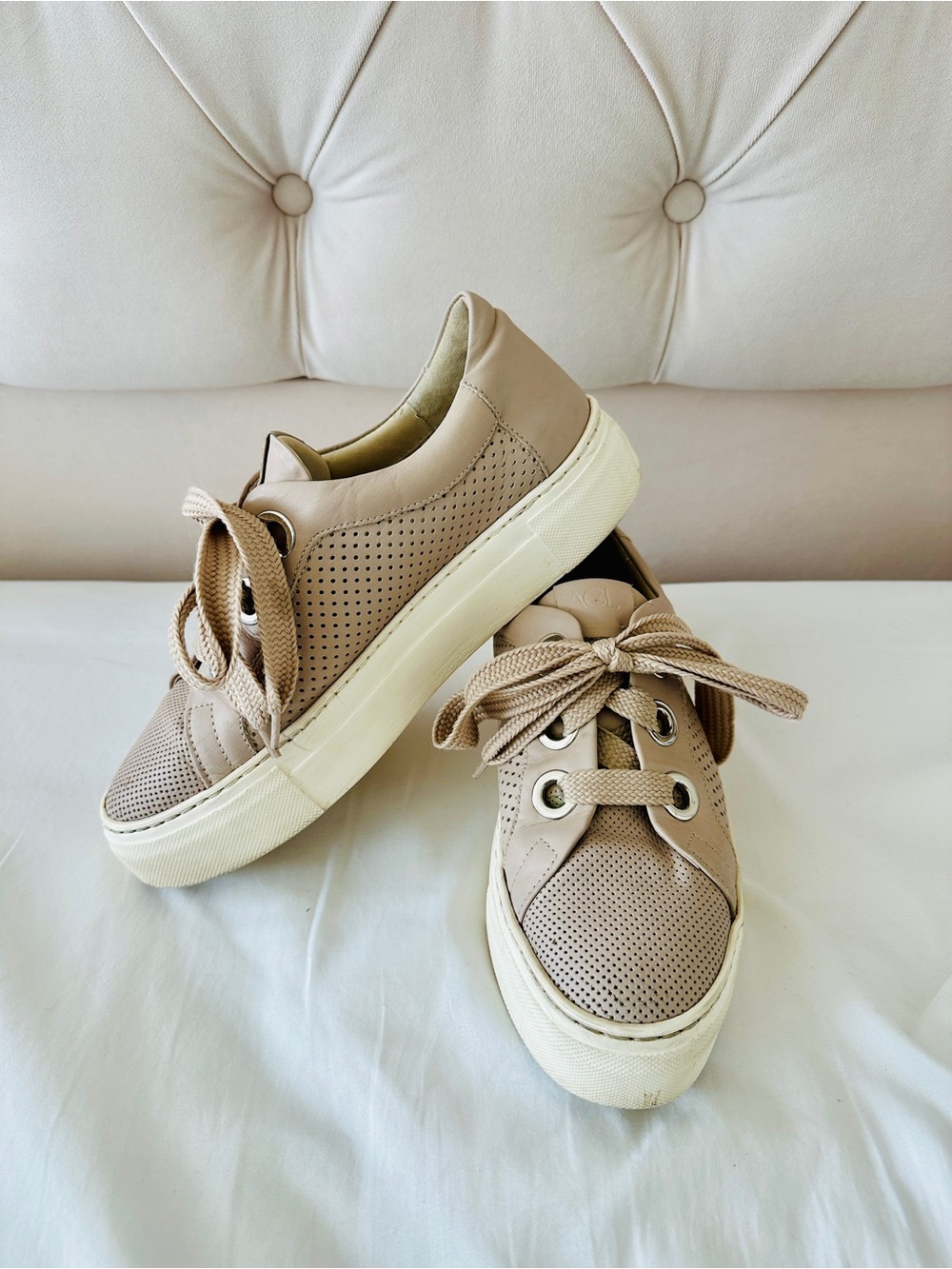 AGL Attilio Giusti Leombruni Beige Perforated Leather Platform Sneakers